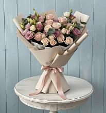 Букет цветов из:  Розы и Лизиантусы в Нахабино
