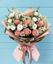 Букет цветов из:  Розы, Альстромерии и Лизиантусы в Нахабино