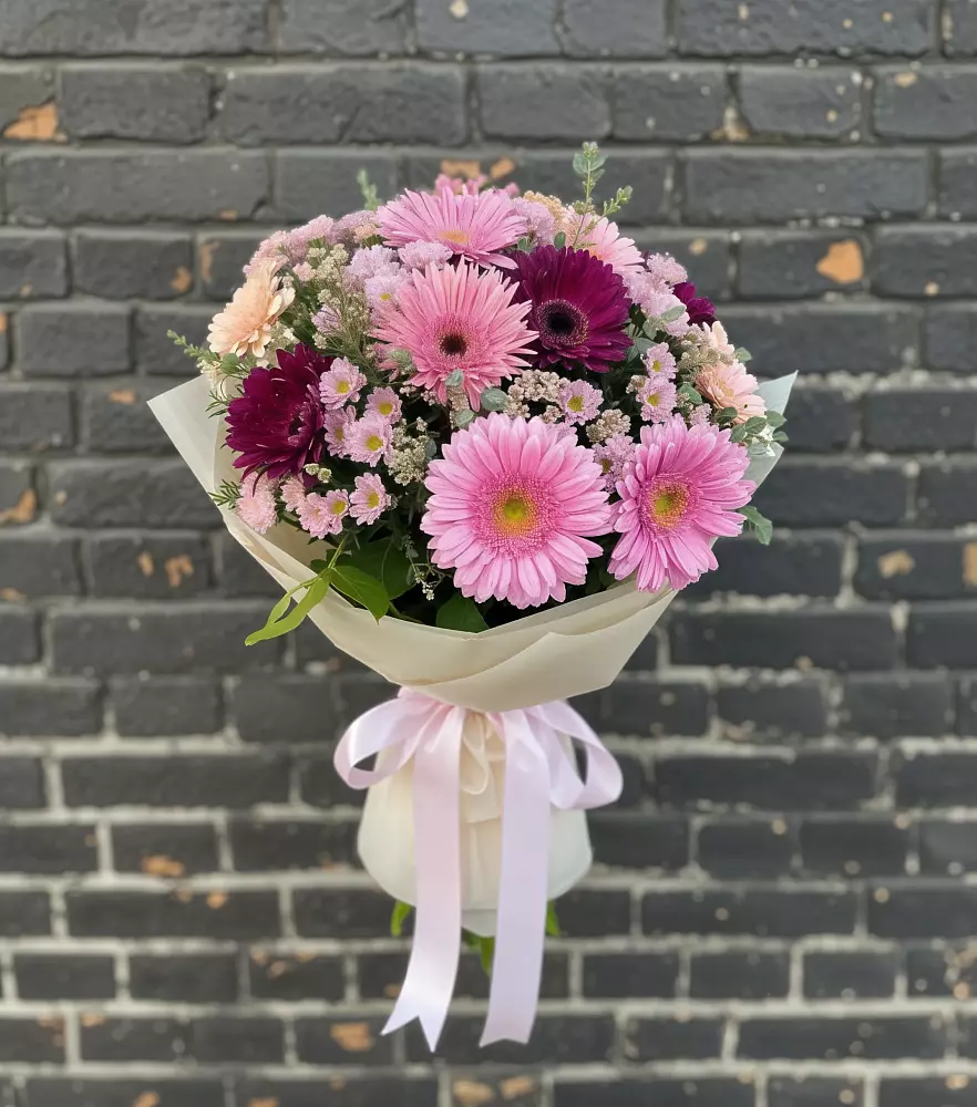 Букет цветов из: Герберы и Хризантемы в Нахабино