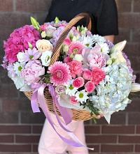 Цветочная композиция из Розы, Хризантемы, Пионы и Лизиантусы в корзине #REPLACE_PRED# Нахабино