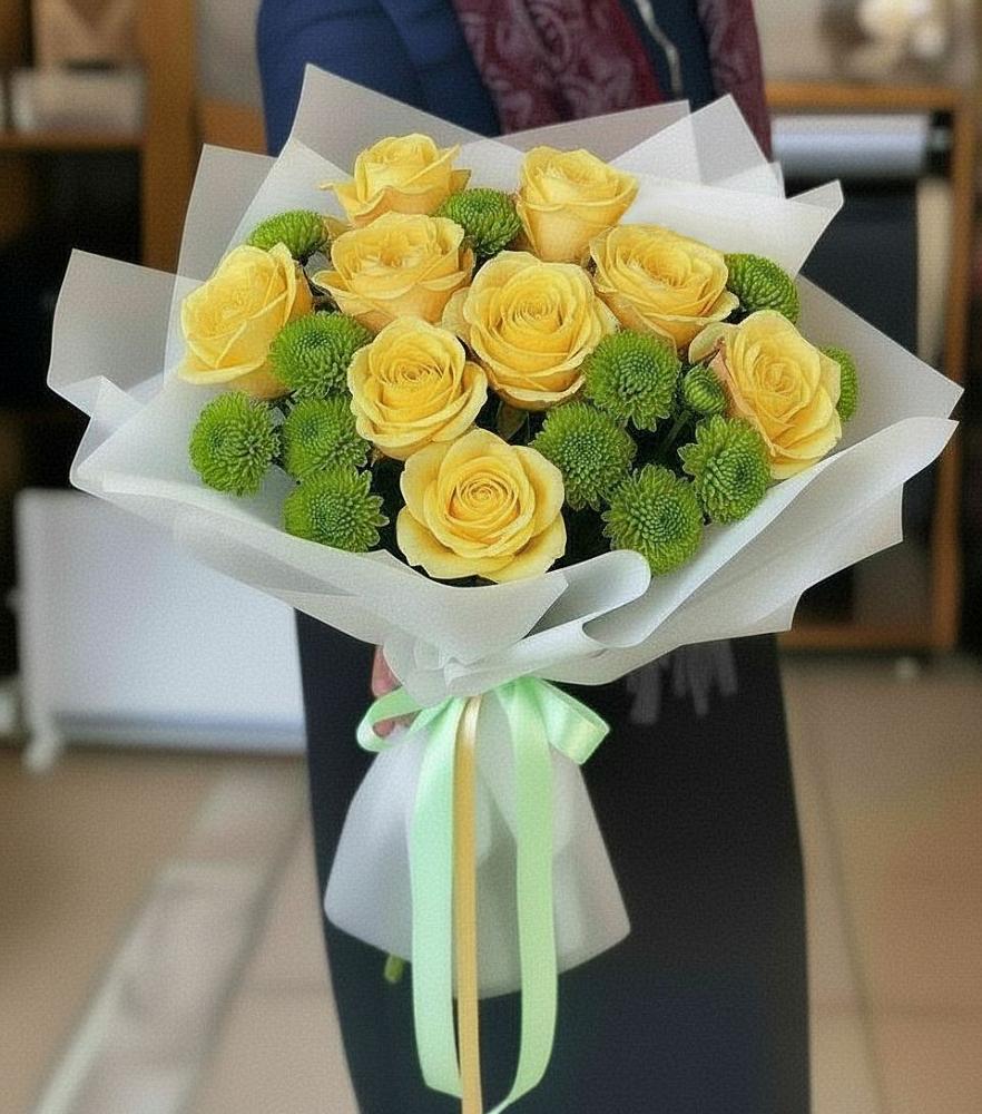 Букет цветов из: Хризантемы и Розы в Нахабино