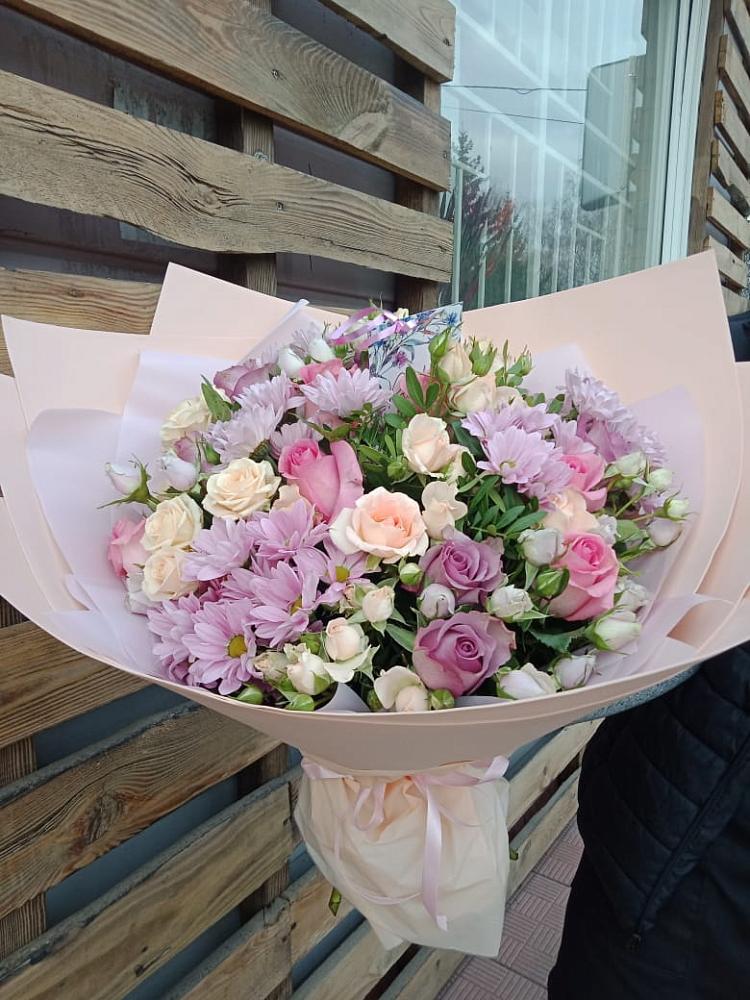 Букет цветов из: Розы и Хризантемы в Нахабино