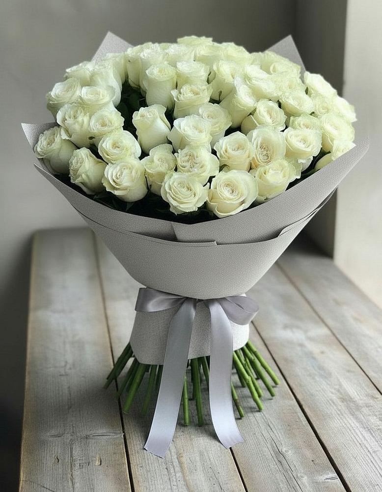 Букет 35 Белых роз в Нахабино