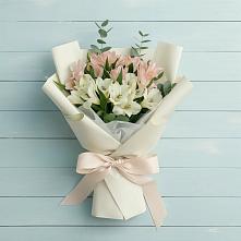 Букет цветов из:  Альстромерии в Нахабино
