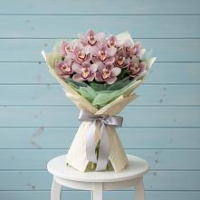 Букет цветов из:  Орхидеи и Розы в Нахабино