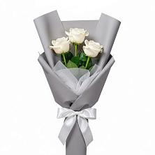 Букет 3 белые розы в Нахабино