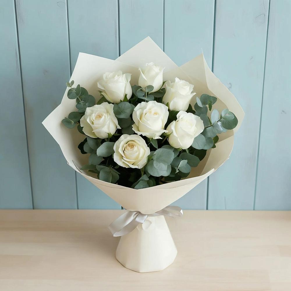 Букет Белые розы в Эвкалипте в Нахабино