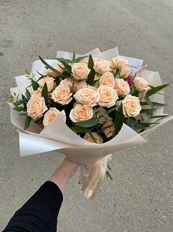 Букет Кремовые розы Латте в Нахабино