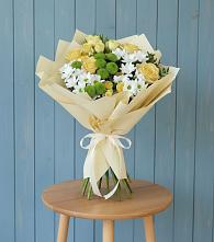 Букет цветов из:  Хризантемы и Розы в Нахабино