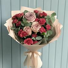 Букет цветов из:  Гвоздики и Розы в Нахабино