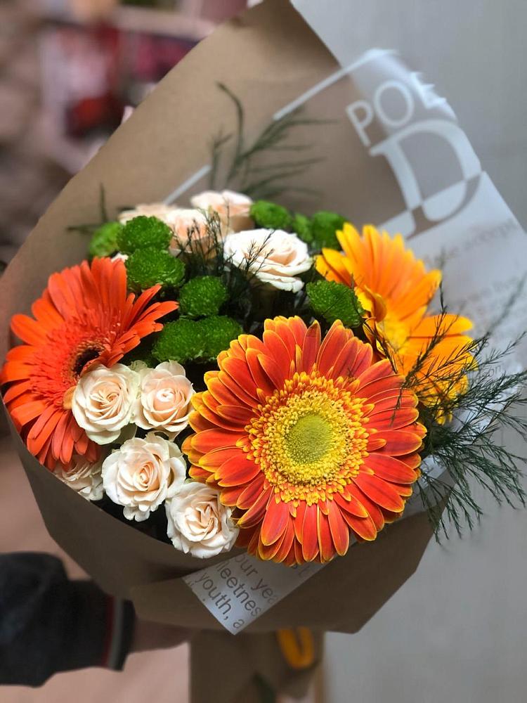 Букет цветов из: Герберы, Хризантемы и Розы в Нахабино