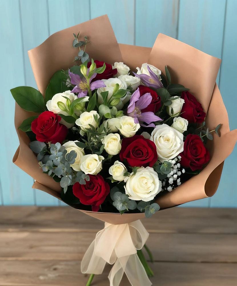 Букет цветов из: Розы и Альстромерии в Нахабино
