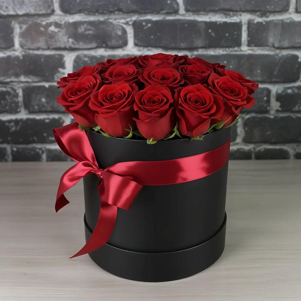 Цветочная композиция из Розы в шляпной коробке в Нахабино