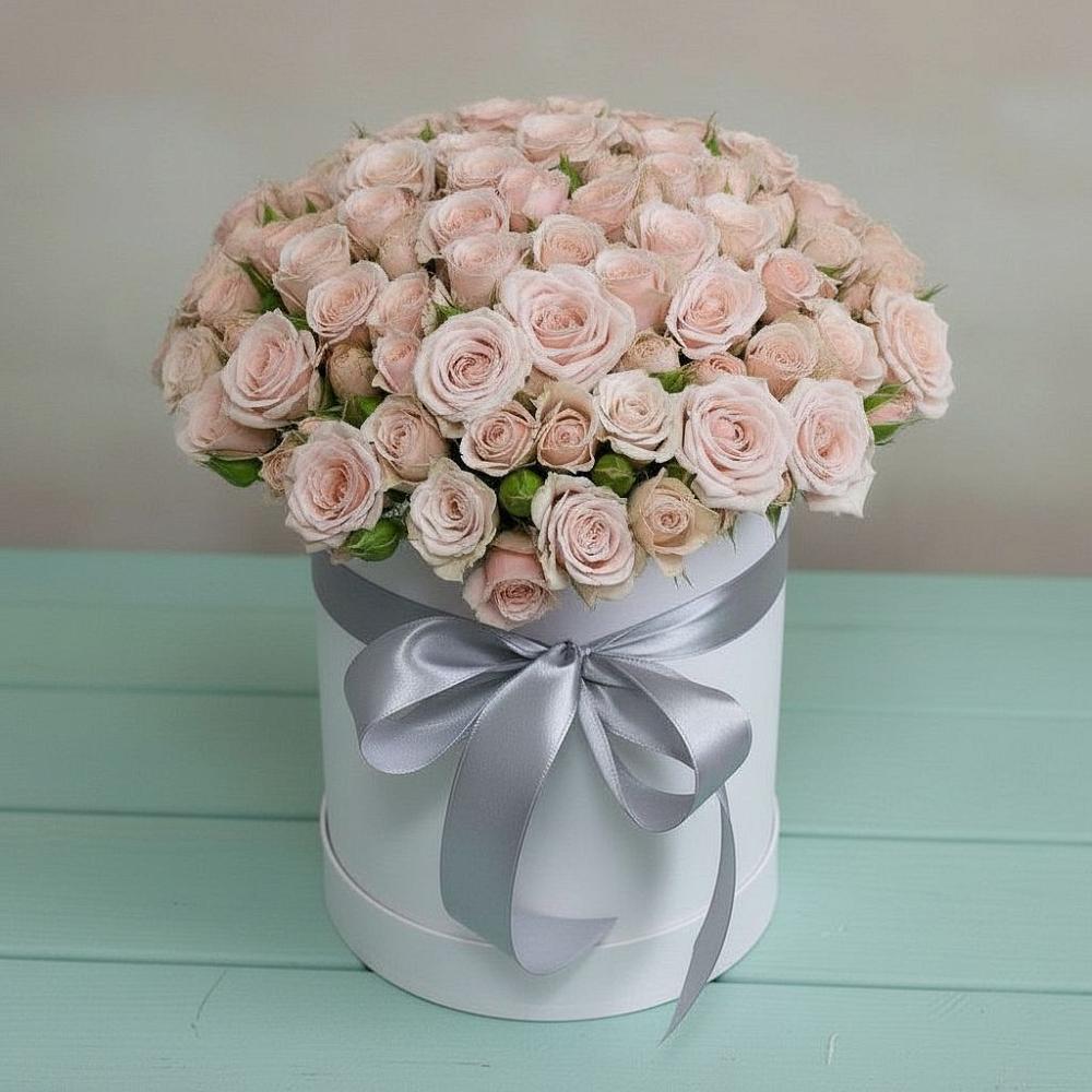 Цветочная композиция из Розы в шляпной коробке в Нахабино